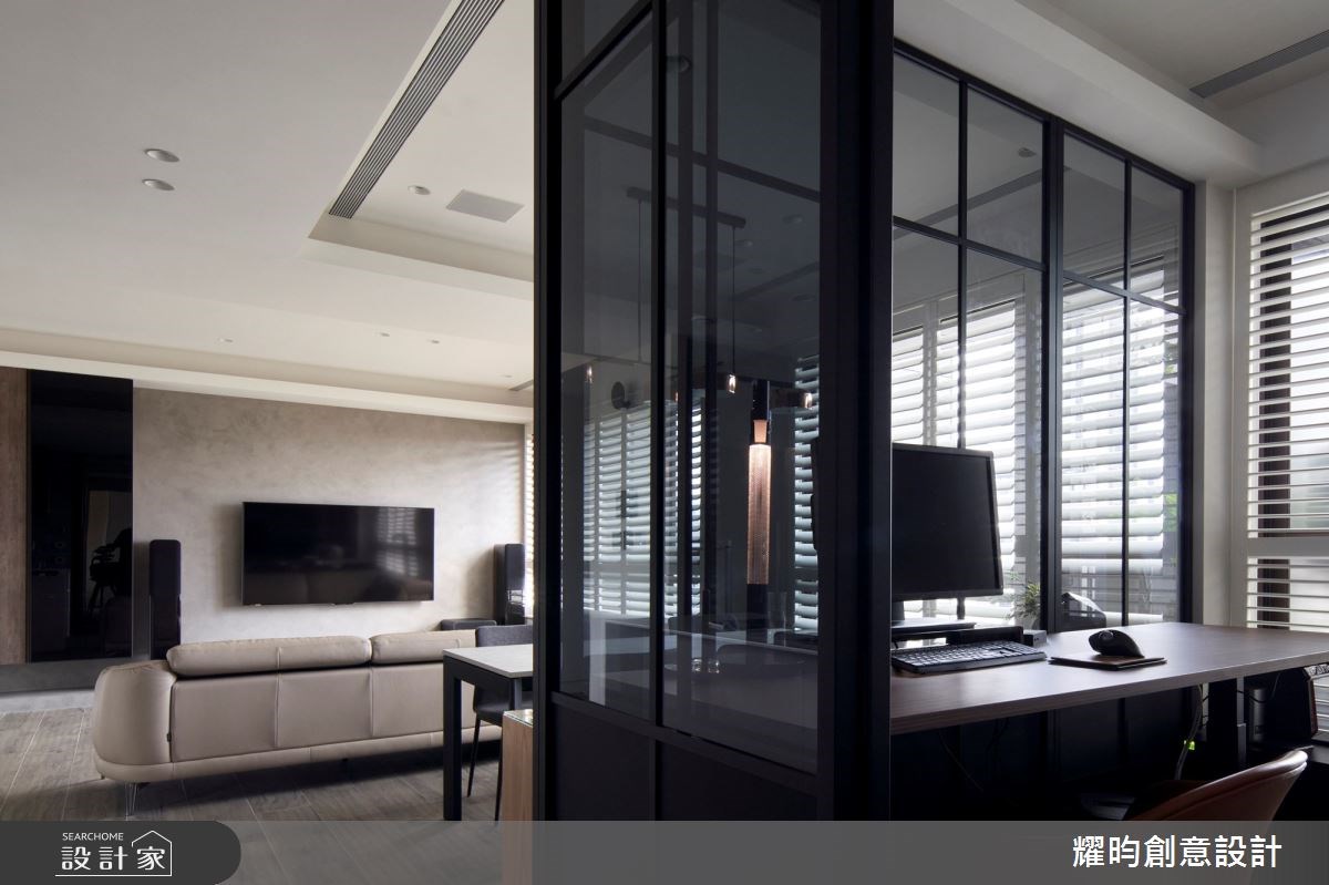 玻璃門面設計案例-書房鐵件灰玻璃門02