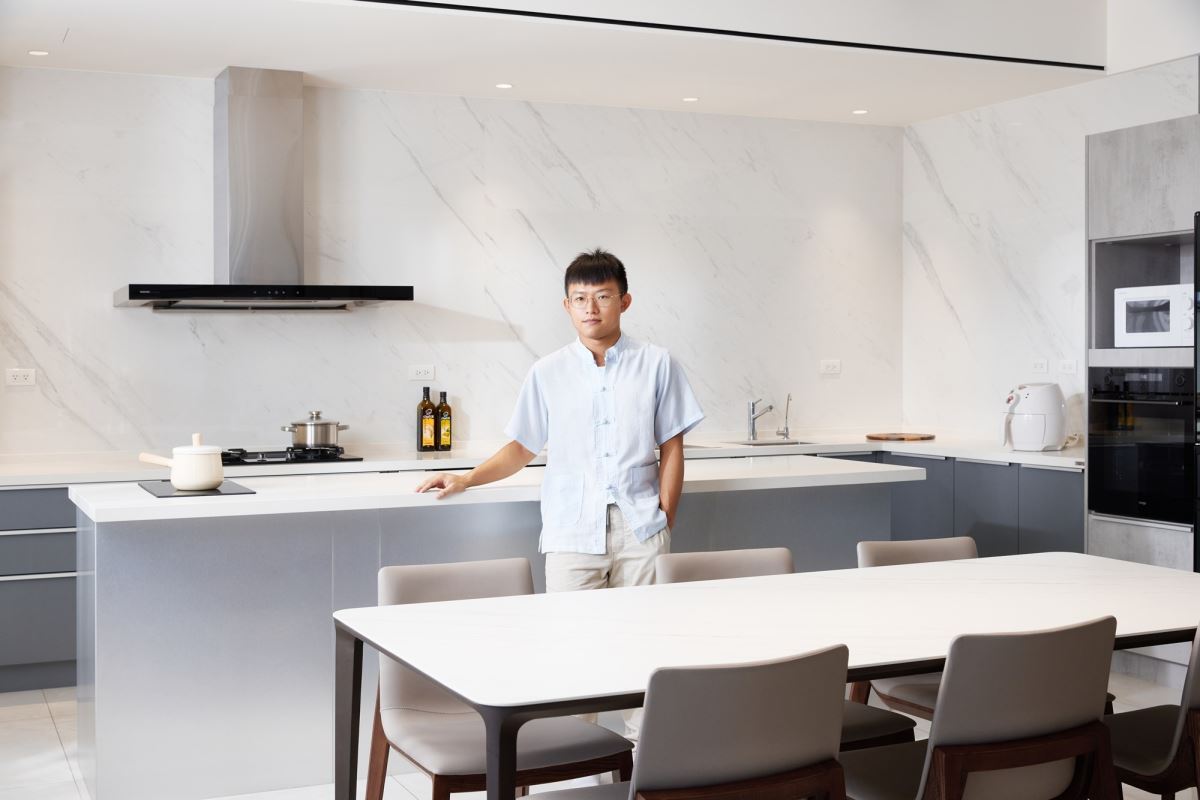 櫻花憑藉多年經驗及了解客戶生活型態,打造客戶心中理想廚房。