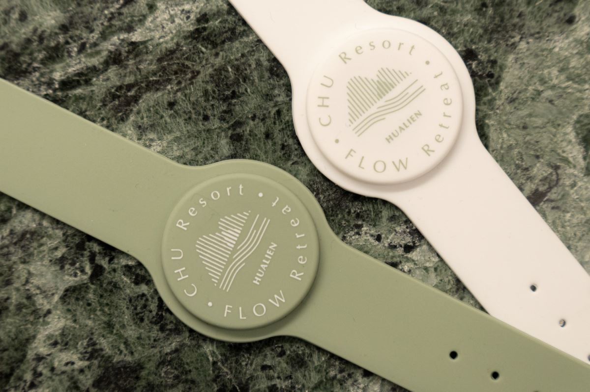 丘丘森旅 感應房門手環