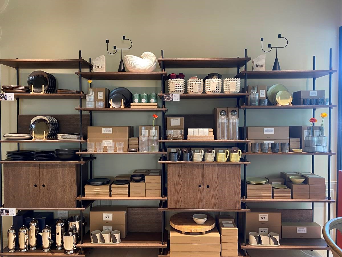 利用卡榫銜接,可依個人生活形態改變的開放式層架