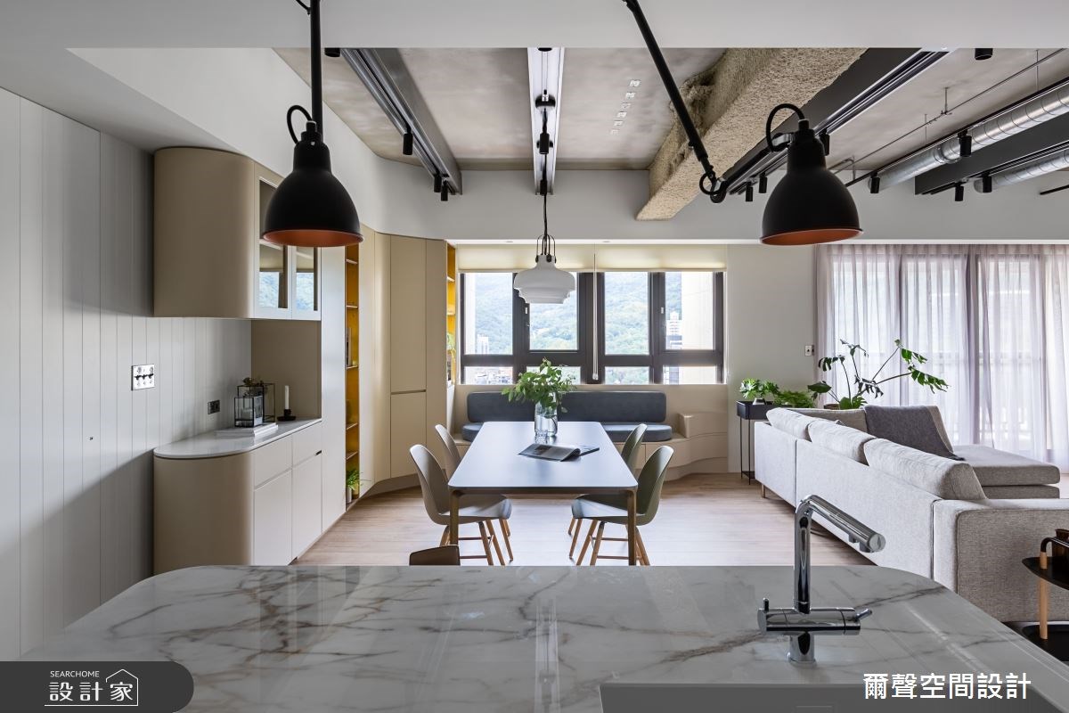 軌道燈與吊燈混合搭配