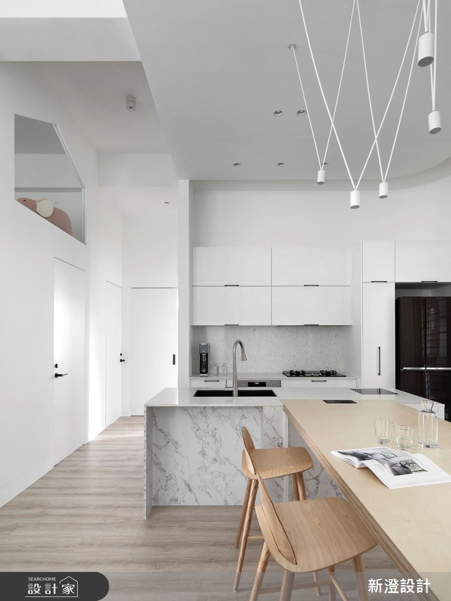 45坪老屋運用石塑地板營造北歐風居家