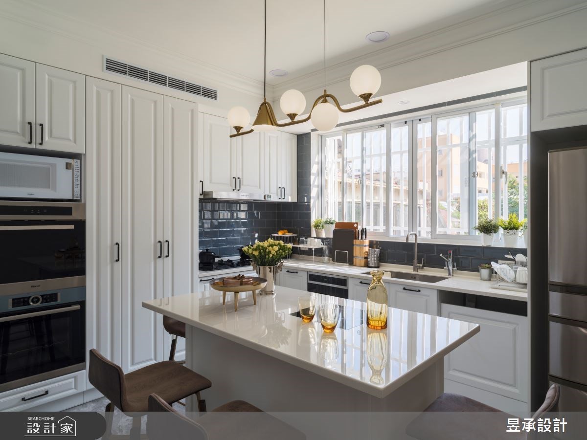 老屋廚房改造,電器櫃高櫃設計,內部可裝大量調味料雜貨零食