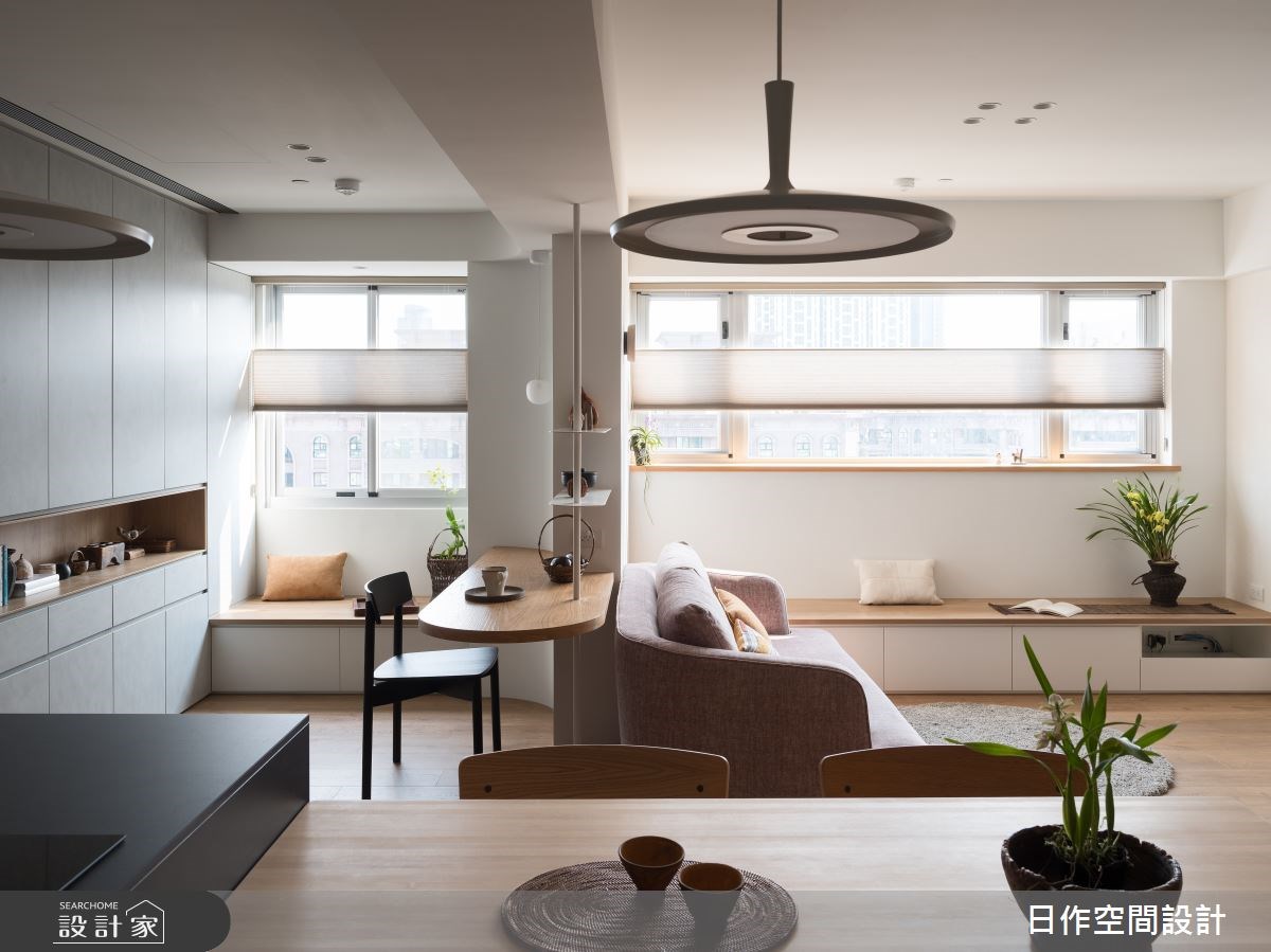 在一般鋁窗樣式基礎上加進氣密條，用來提高防水性能