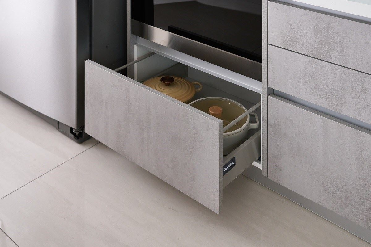 善用廚房空間，有系統的規劃收納，創造提升廚房料理動線。