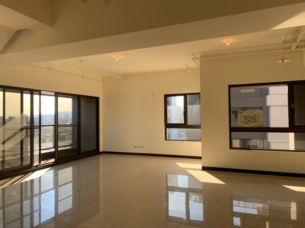 朱英凱現代風04