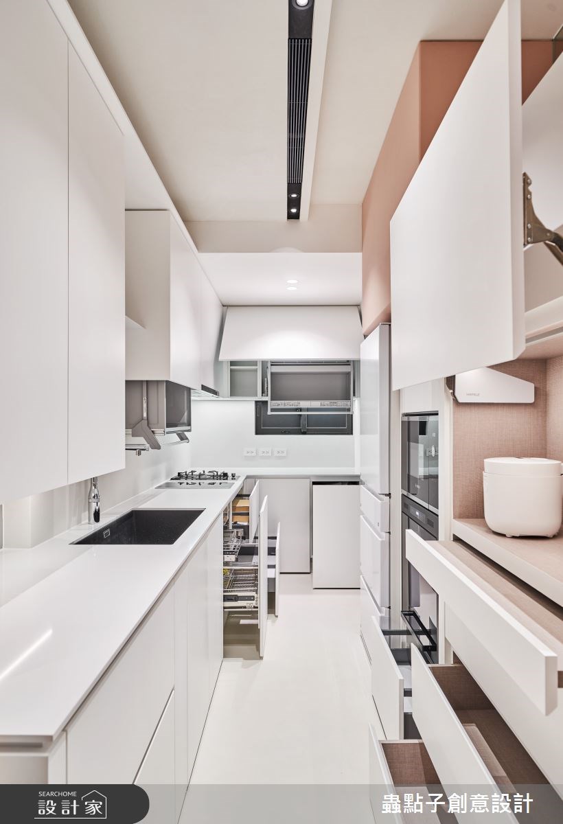 運用活動五金優化廚房收納的實用性