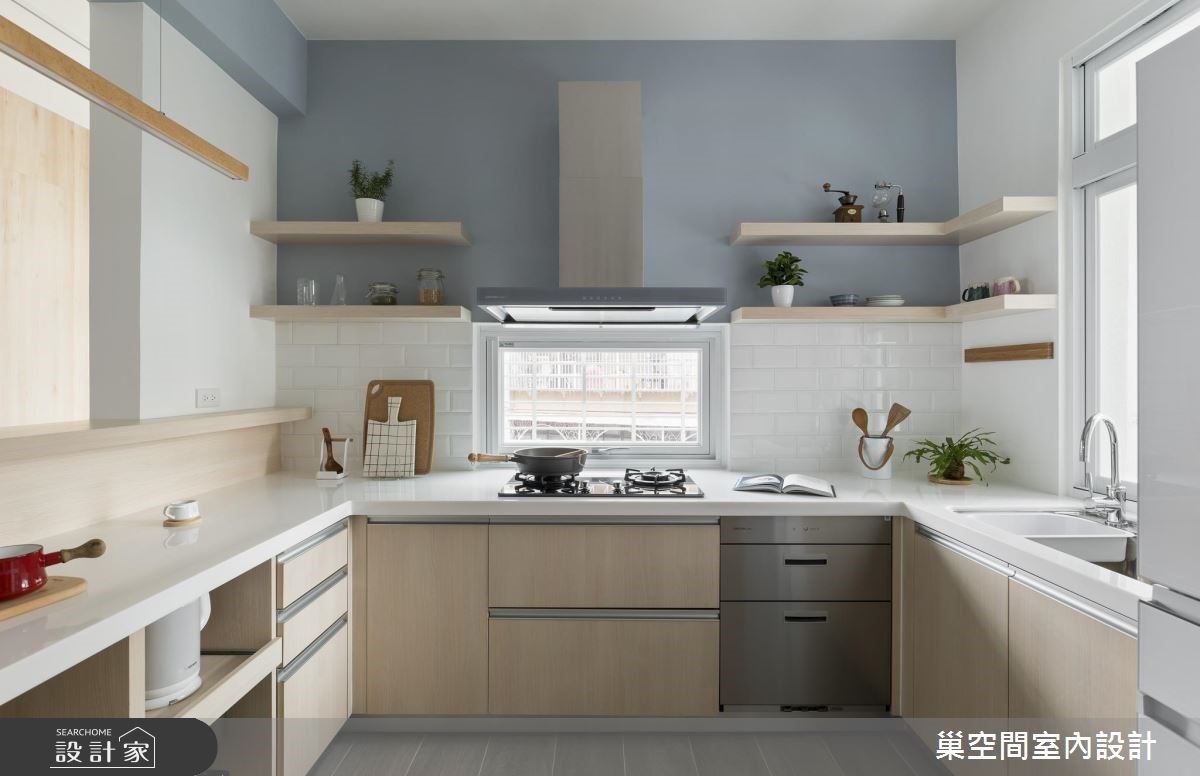 包含廚具深度的總寬至少要200公分