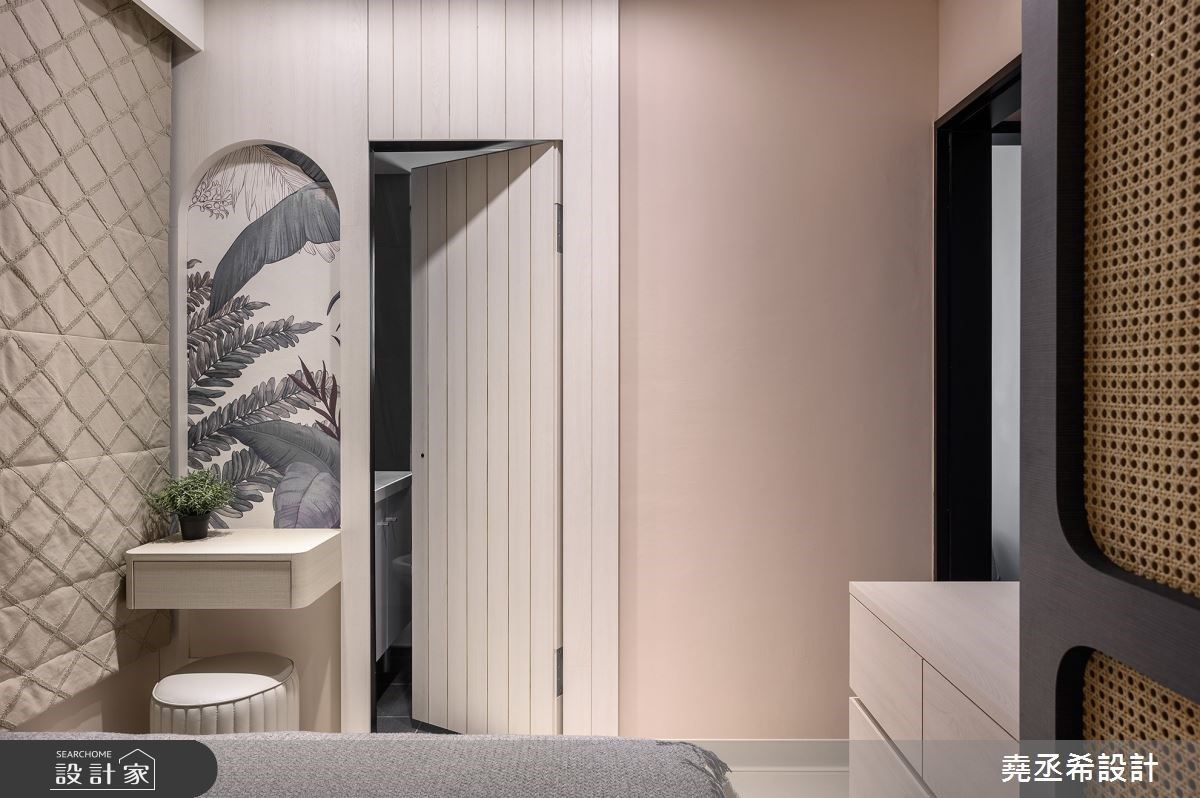 看更多浴室門美圖