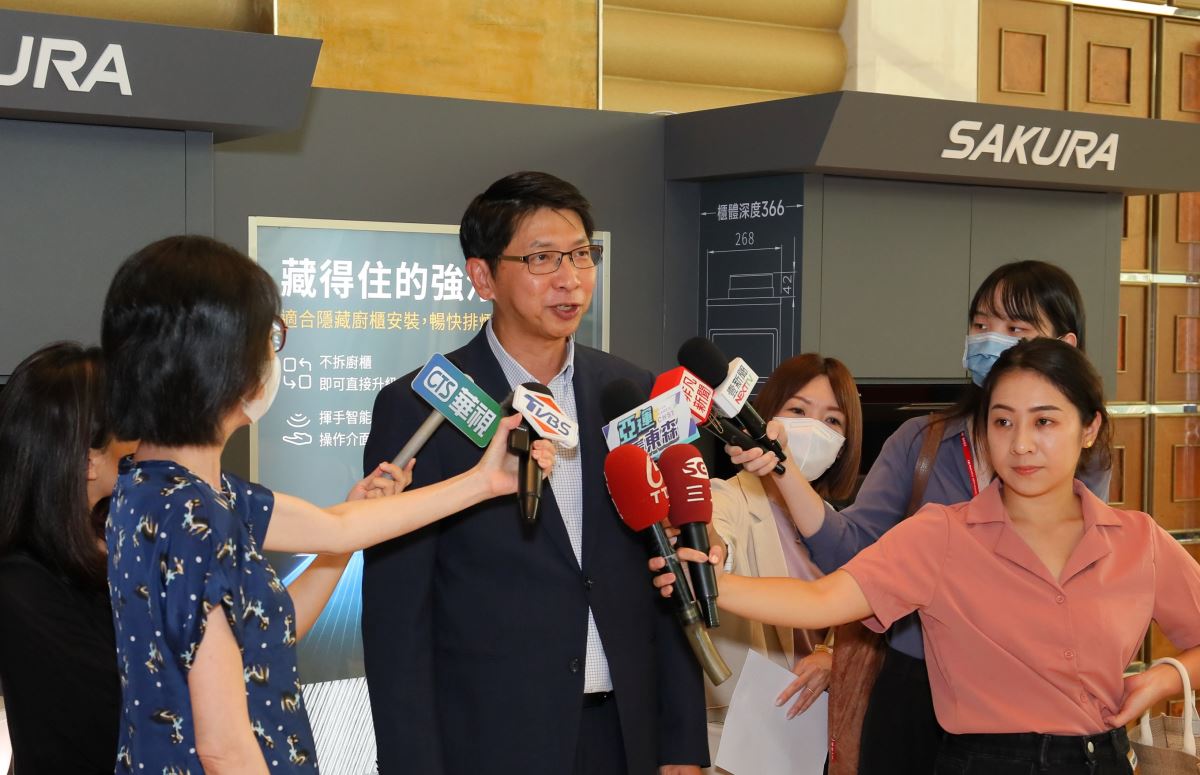 台灣櫻花李惠恂總經理傳達櫻花品牌願景。