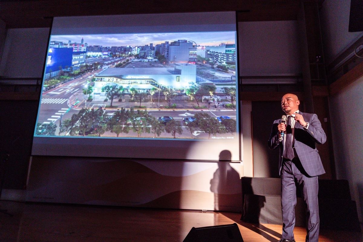 Carguru Plaza　設計團隊：十彥建築師事務所。