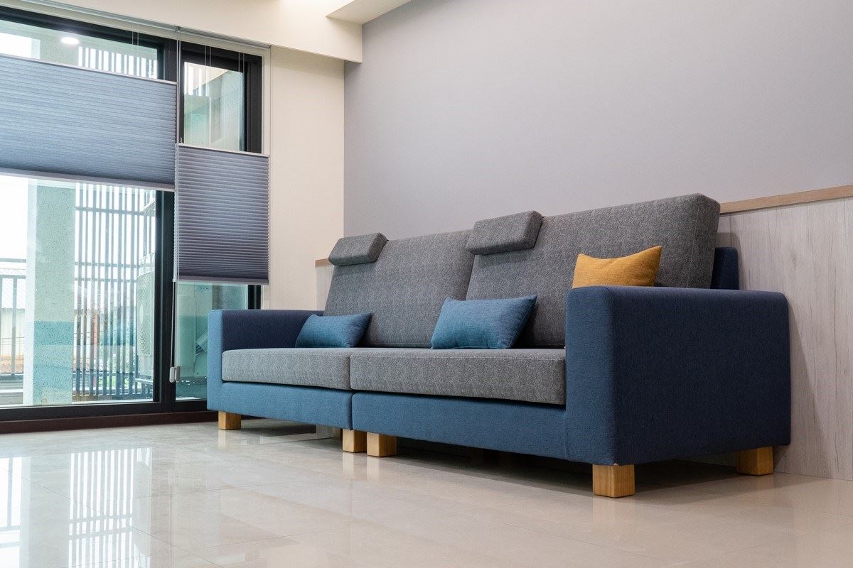 水咚咚系列沙發是十分受歡迎的款式之一,尤其巨型水咚咚延展了椅背,讓頭頸能舒服靠上,給予良好支撐性。