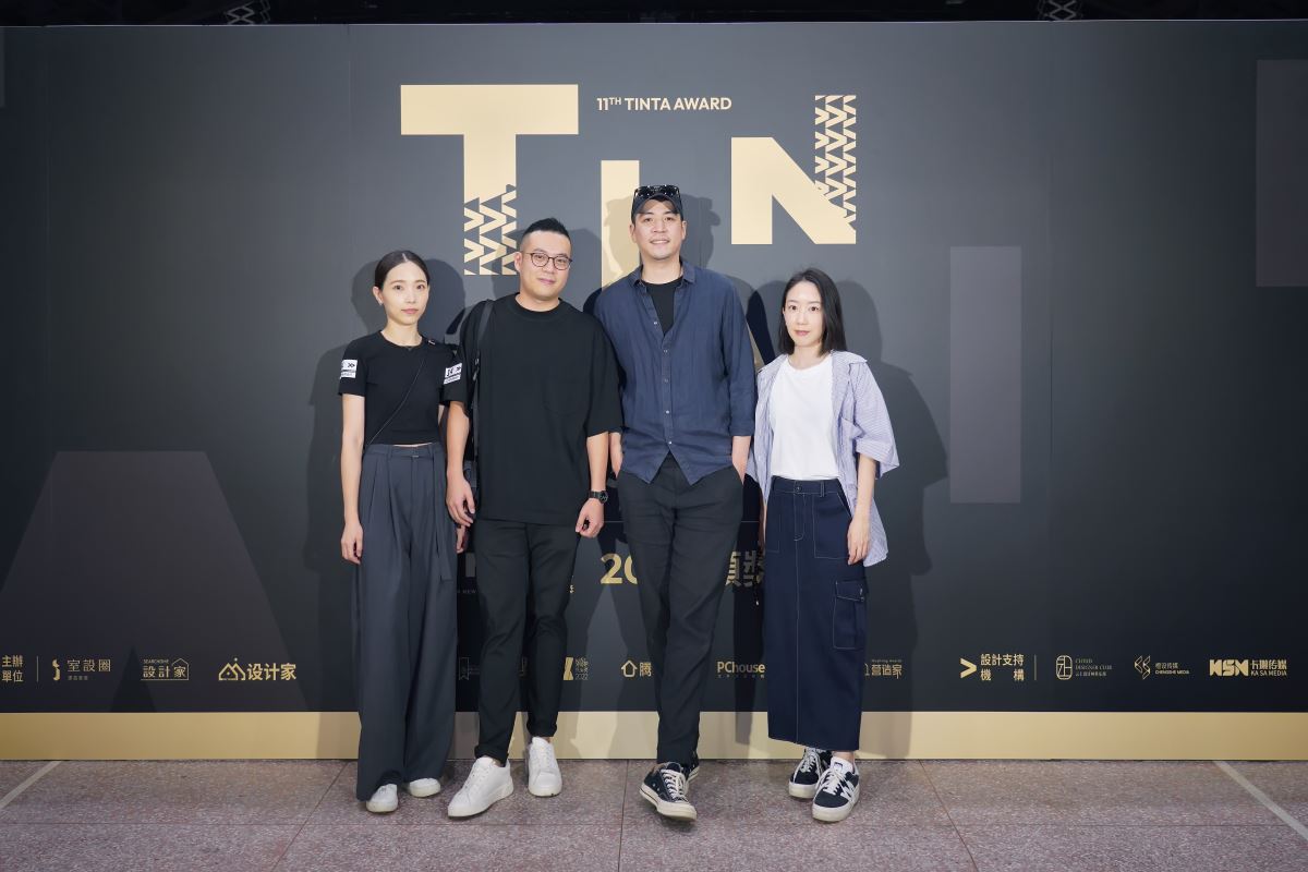 頒獎典禮現場設計師合照花絮,完整相簿請至金邸獎FB粉絲專頁。