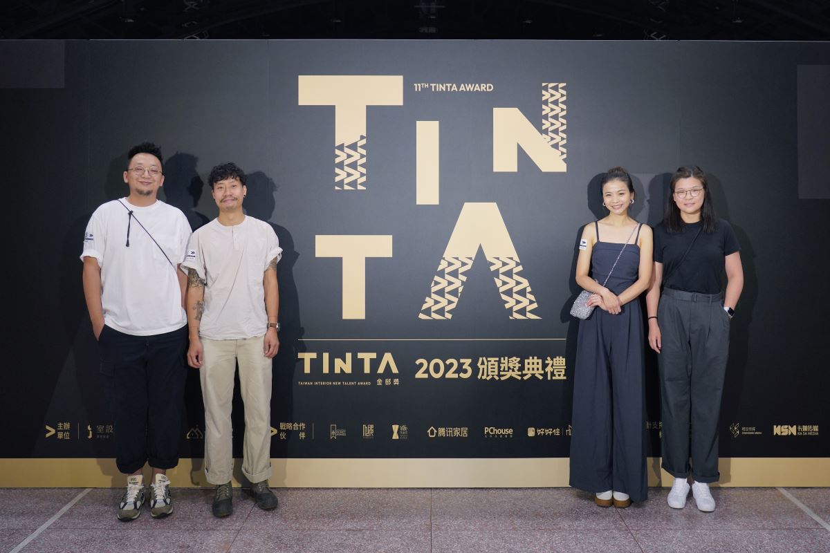 頒獎典禮現場設計師合照花絮,完整相簿請至金邸獎FB粉絲專頁。