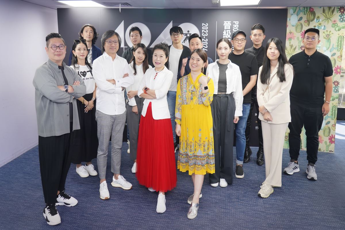 【40 UNDER 40當代設計傑出青年】10月19日上午場晉級評審會議台灣場，評審老師與設計師參評者現場合影！