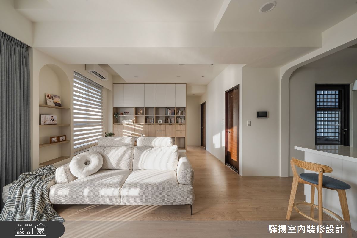 公領域無制式化隔間牆營造開放的場域。