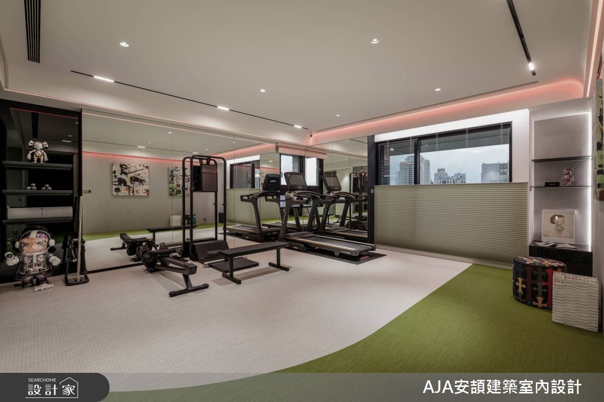 新增大型舒適的健身空間合併工作室,反應後疫情時代生活需求的改變。