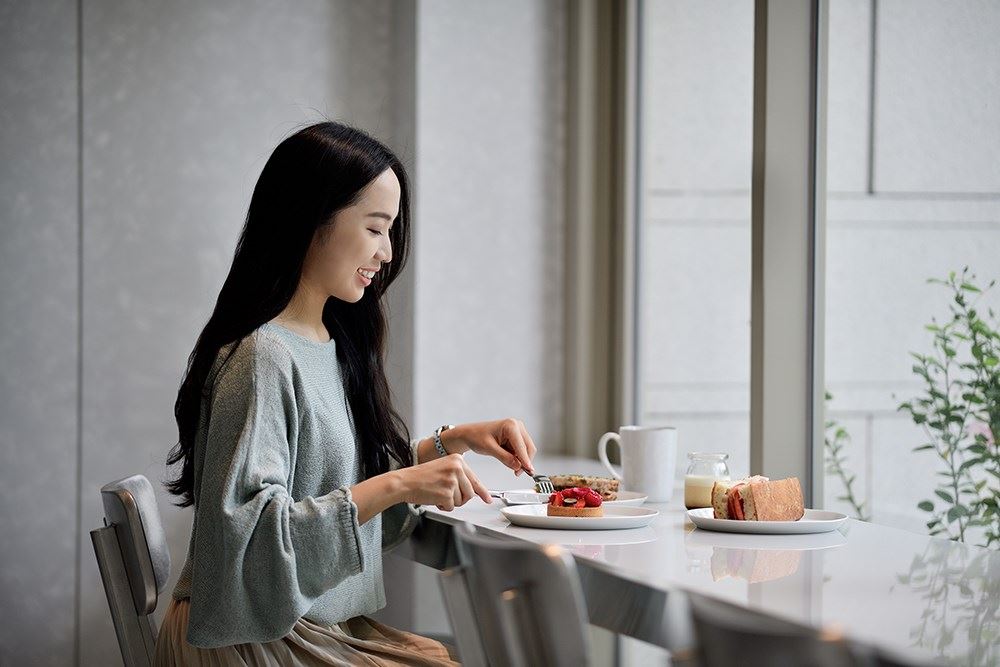 為自己點一份甜品、搭配一杯熱飲,在冬季享受暖暖幸福滋味。(圖片提供/SSAW 春生夏・秋藏冬)