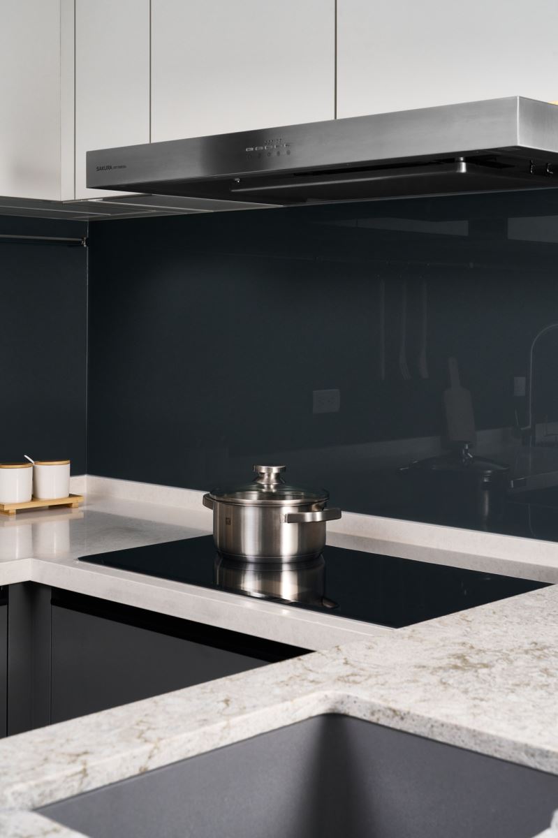 對於烹煮頻率高的一家人,「歐化除油煙機-渦輪變頻 環吸系列」吸力相當足夠,油網又很好拆除清洗。