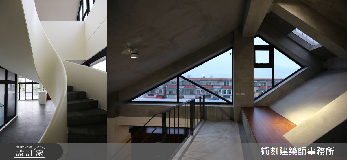 (左)設計師以蜿蜒的樓梯,呼應外部自然環境,也增加居遊的樂趣。(右)天井、天窗讓陽光自然流洩進家宅裡。