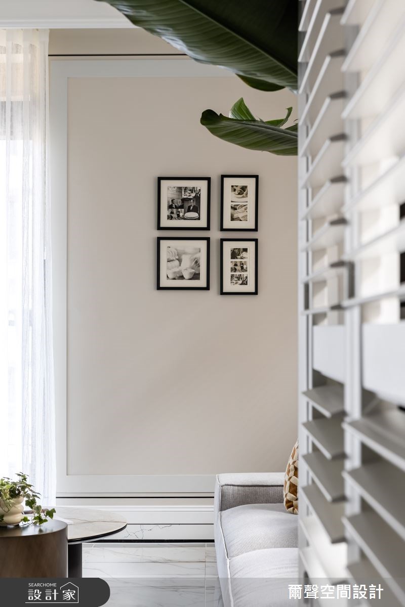 踢腳板各種材質、顏色與線板等搭配居家風格。