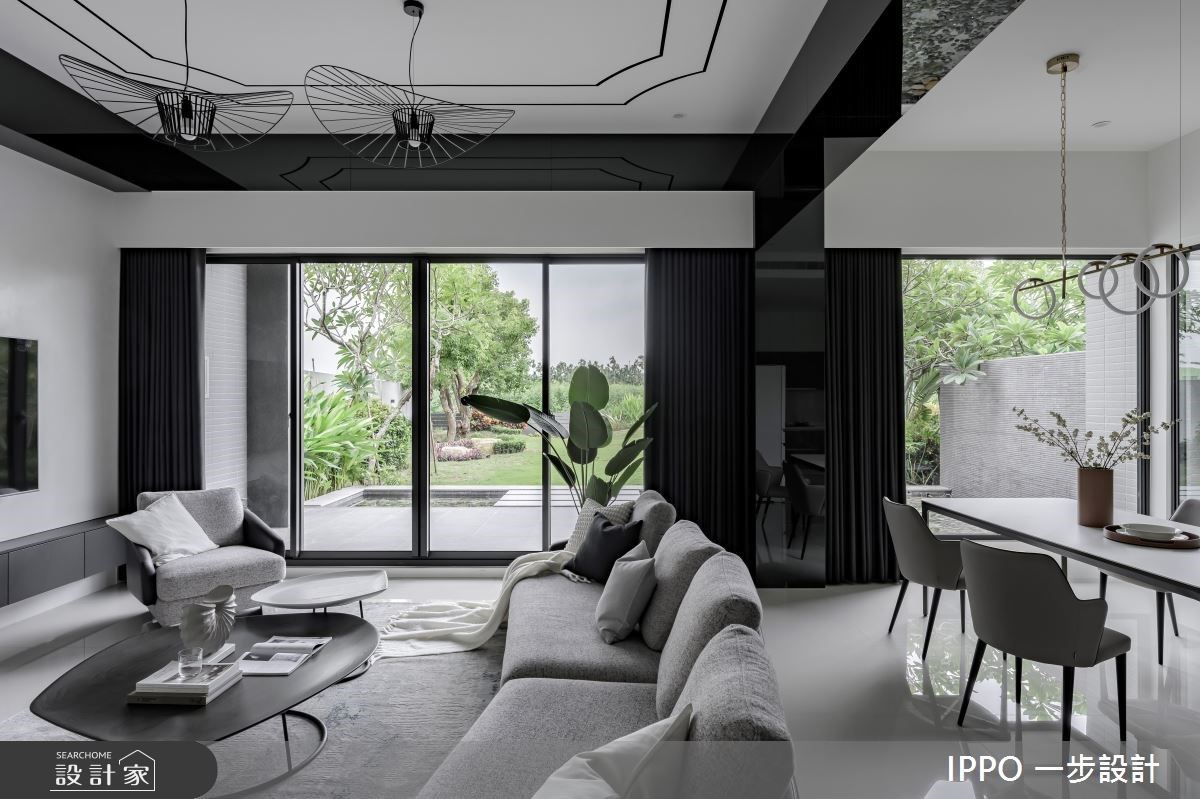 設計師選用海灣型沙發,營造出放鬆、休閒的度假氛圍。