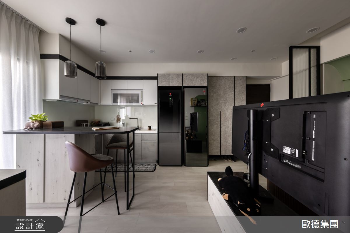 小宅也想容納大型電子衣櫥、大冰箱、大沙發、大茶几的皮皮,感謝歐德幫她實現不可能任務。