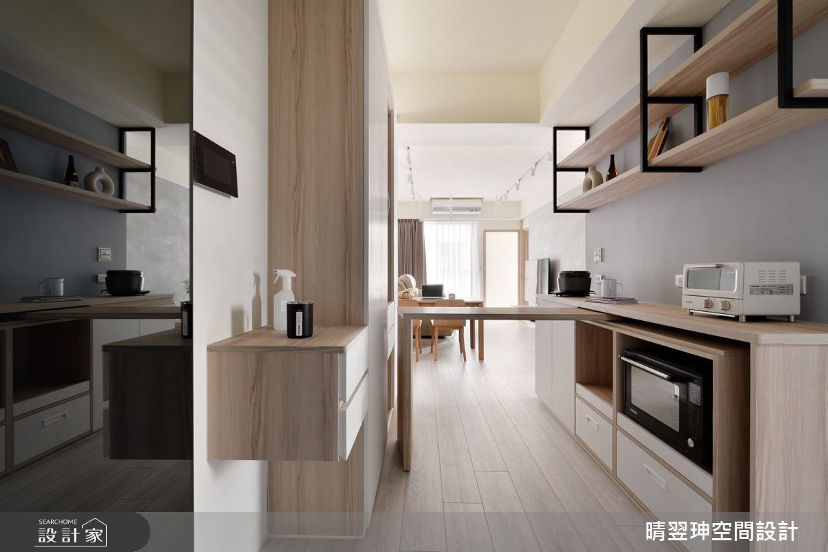 看完整旋轉式伸縮餐桌美圖