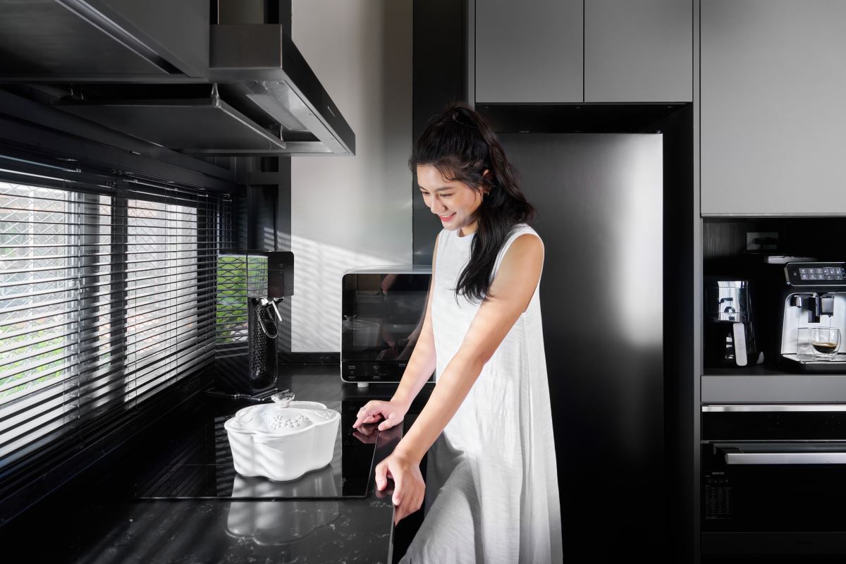 小蠻推薦svago 橫式三口 IH 感應爐 VEG2520 ,能一次端出熱騰騰的佳餚。