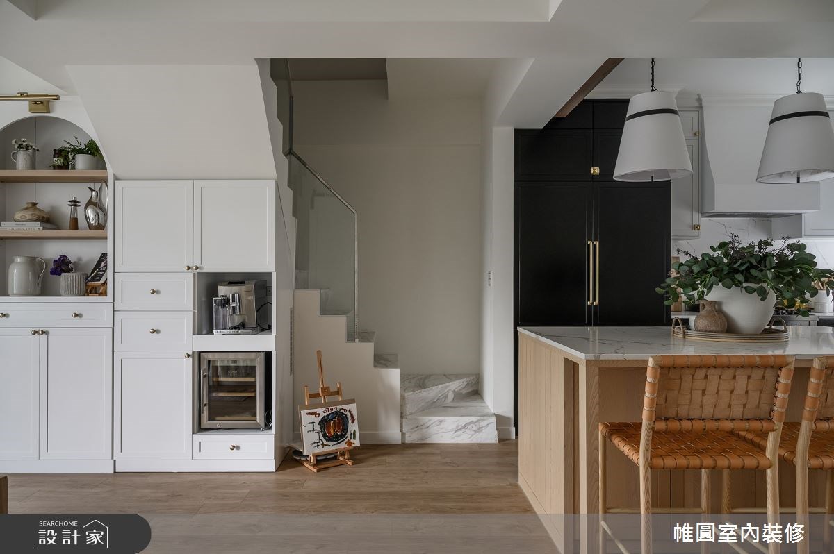33坪複層老屋改造,擁有中島吧台,善用畸零空間,融入生活美學