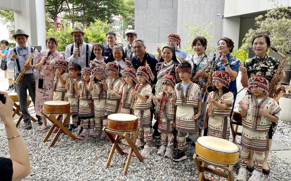 位處新竹偏遠山區「那羅方濟幼兒園」，由義大利籍趙秀容修女創辦，原民孩子家境貧寒資源不足，歐德傢俱期望透過各界善心，協助改善山區孩童學習環境。