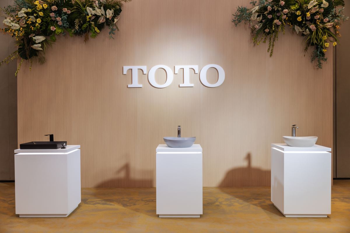 霧黑、大象灰、裸杏三色臉盆選擇,霧面細緻質感,點綴低調奢華美感。