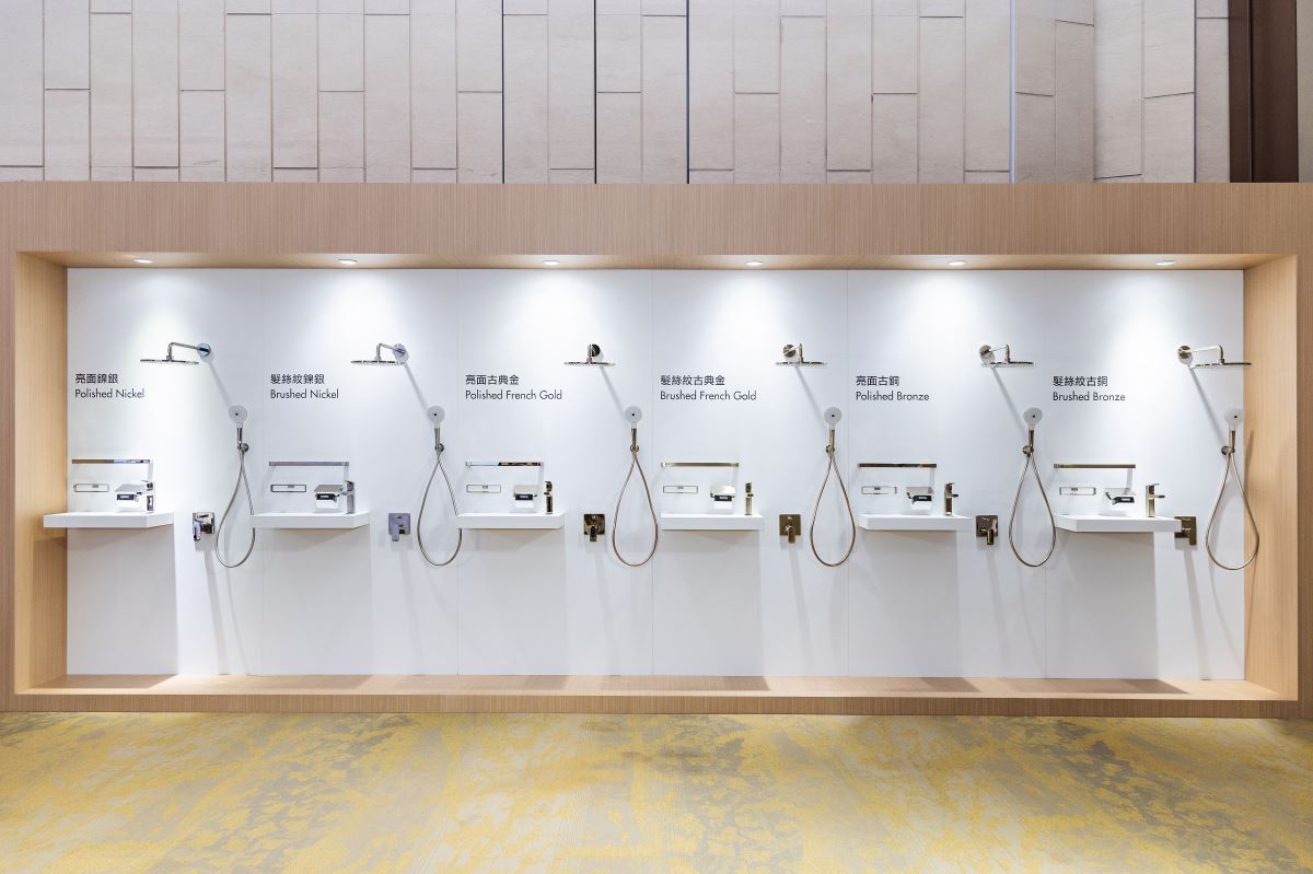 絢彩龍頭與配件,彰顯衛浴空間色彩表現,增添空間質感。