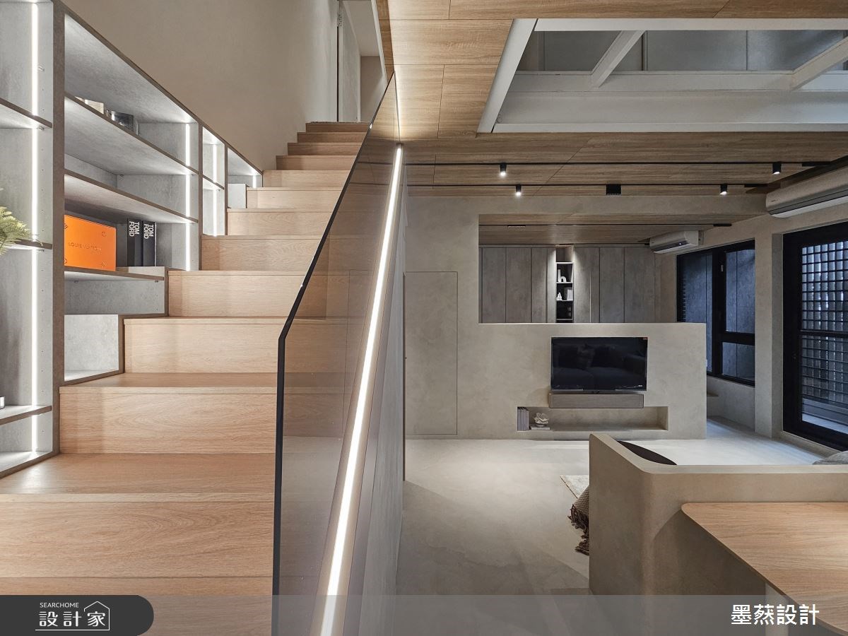 看完整玻璃帷幕扶手美圖