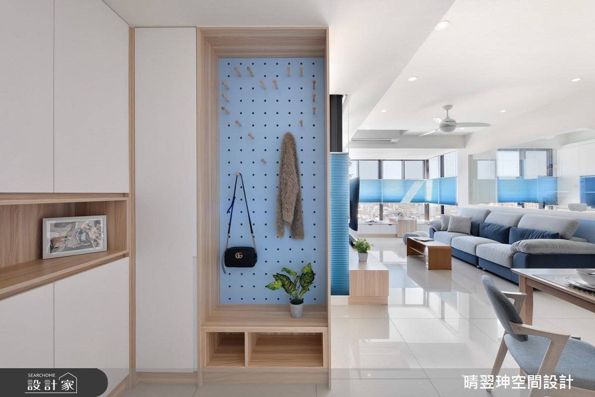 看更多玄關洞洞板設計美圖