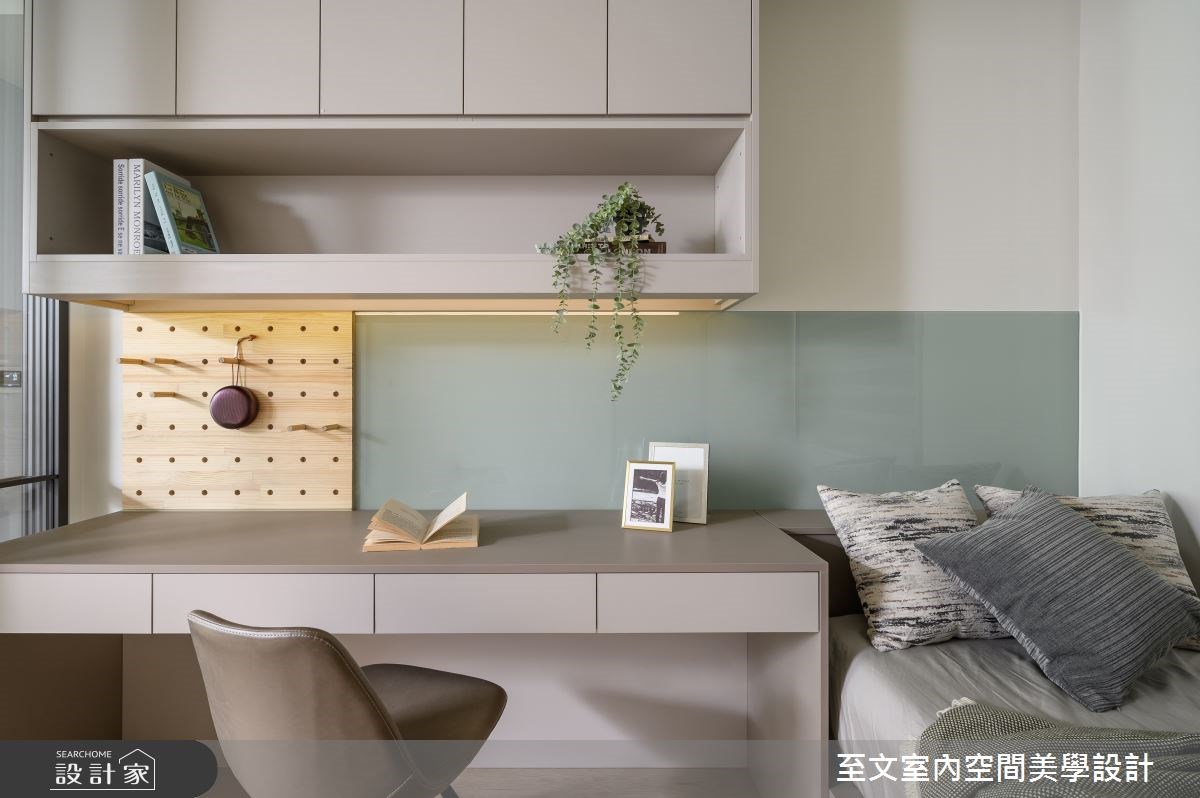 看更多書房洞洞板設計美圖