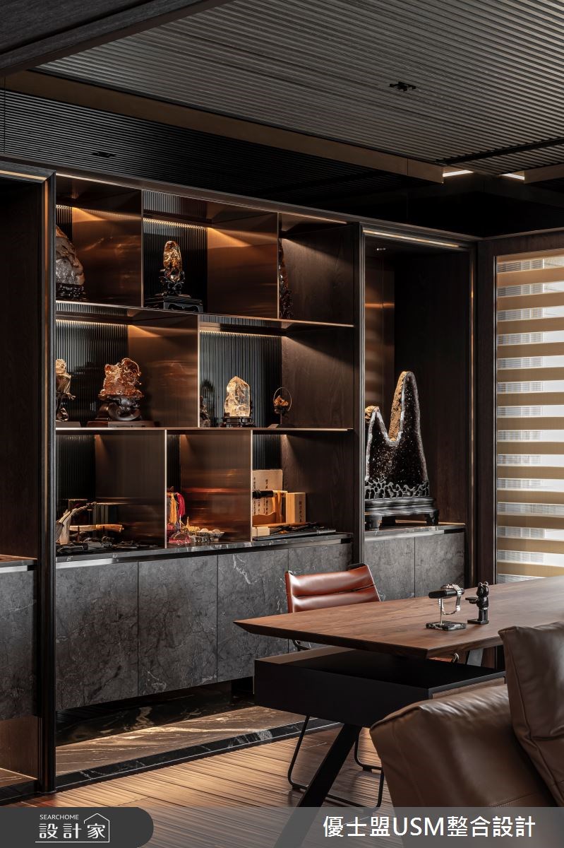 看此案更多客廳財位水晶擺設圖片