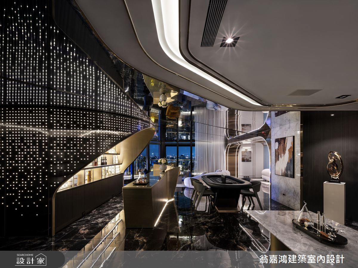 訂製酒吧選擇以低檯面設計,拉近與賓客的距離,創造輕鬆舒適的飲酒環境。