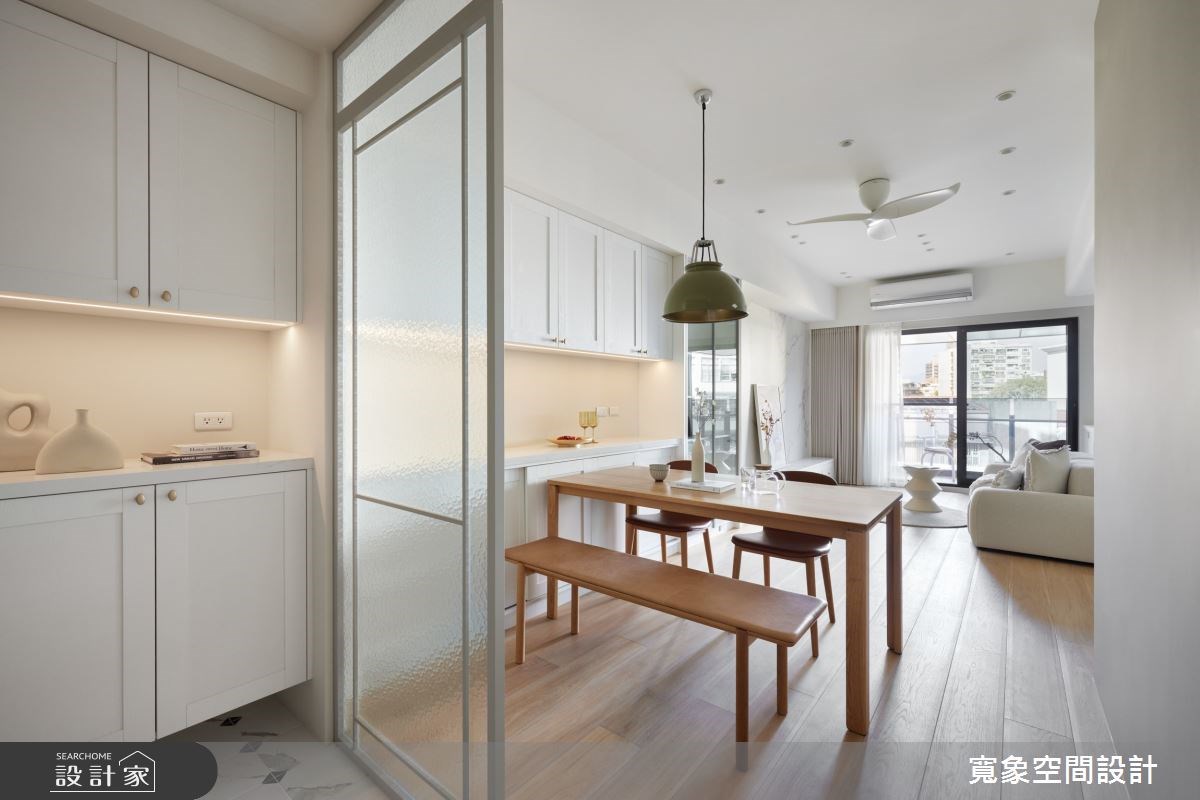 看更多穿透感屏風設計美圖