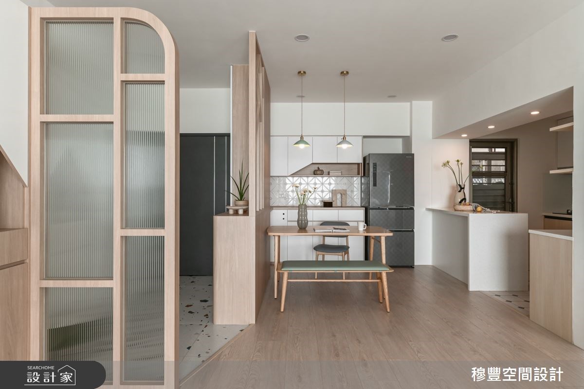 看更多客餐廳屏風設計美圖