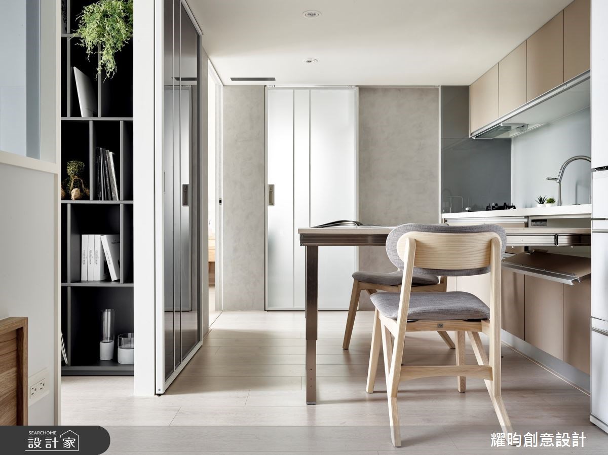 看完整伸縮餐桌櫃美圖