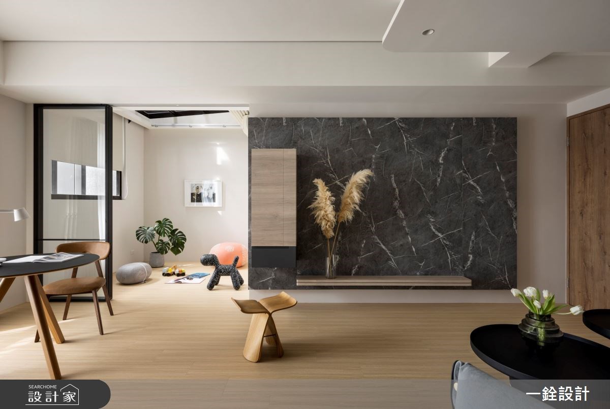 看完整多功能房設計美圖