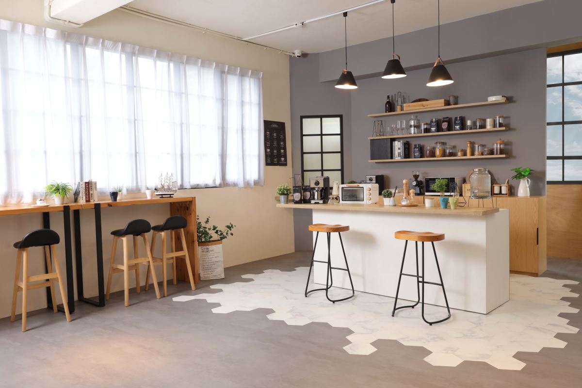 富銘地板的 ABC 系列、Green-Flor 系列，其耐磨層皆經過歐盟、ISO、SGS 等第三方檢測機構的專業驗證。