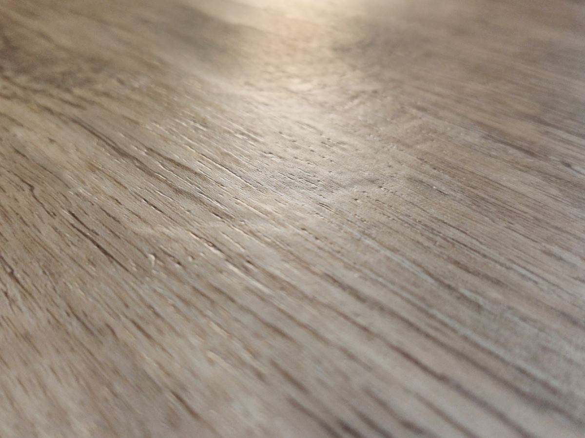 富銘地板的各種款式，都具有高質感的壓紋。