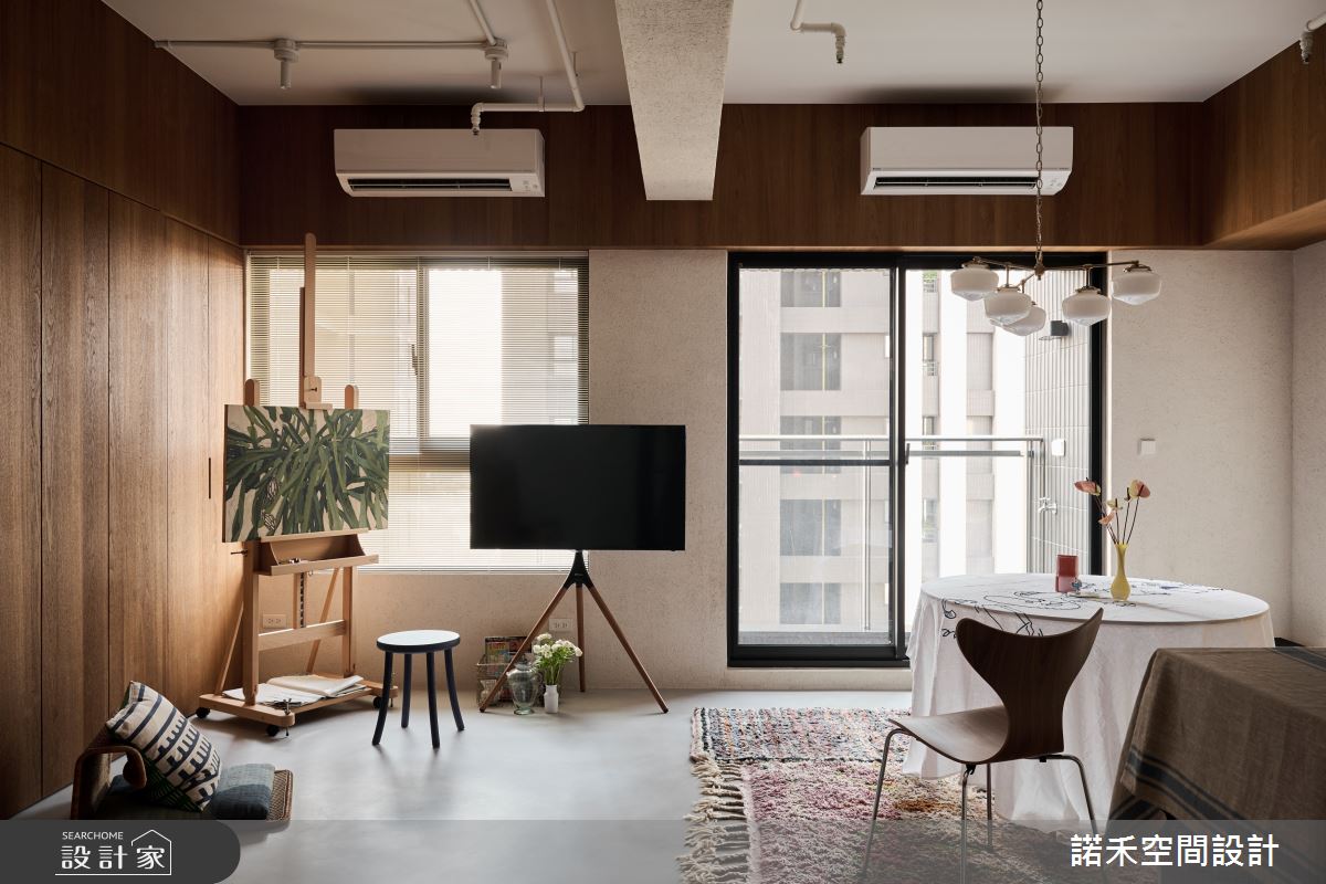 可移動的電視與家具設計，讓屋主能隨心所欲改變配置，打造出不同的生活情境。