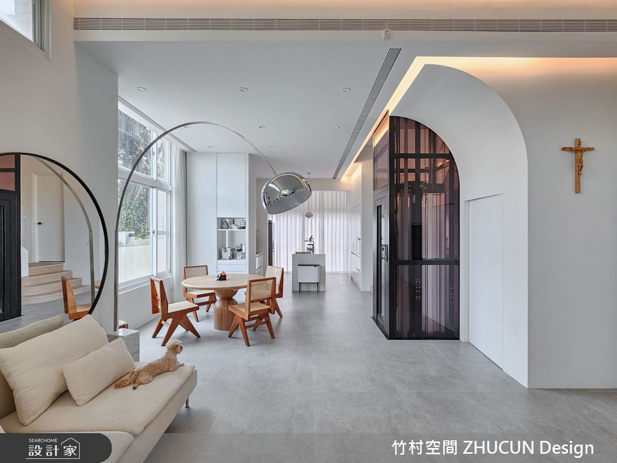 訂製透明電梯，以美型設計包裹住宅內容易被忽視的智能設計