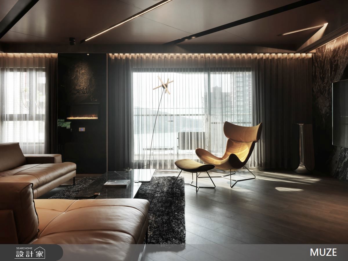 BoConcept Imola Chair提供各種底座選擇，讓乘坐者能輕鬆轉動，提升使用靈活度與互動性，特別適合放置於客廳或休憩空間