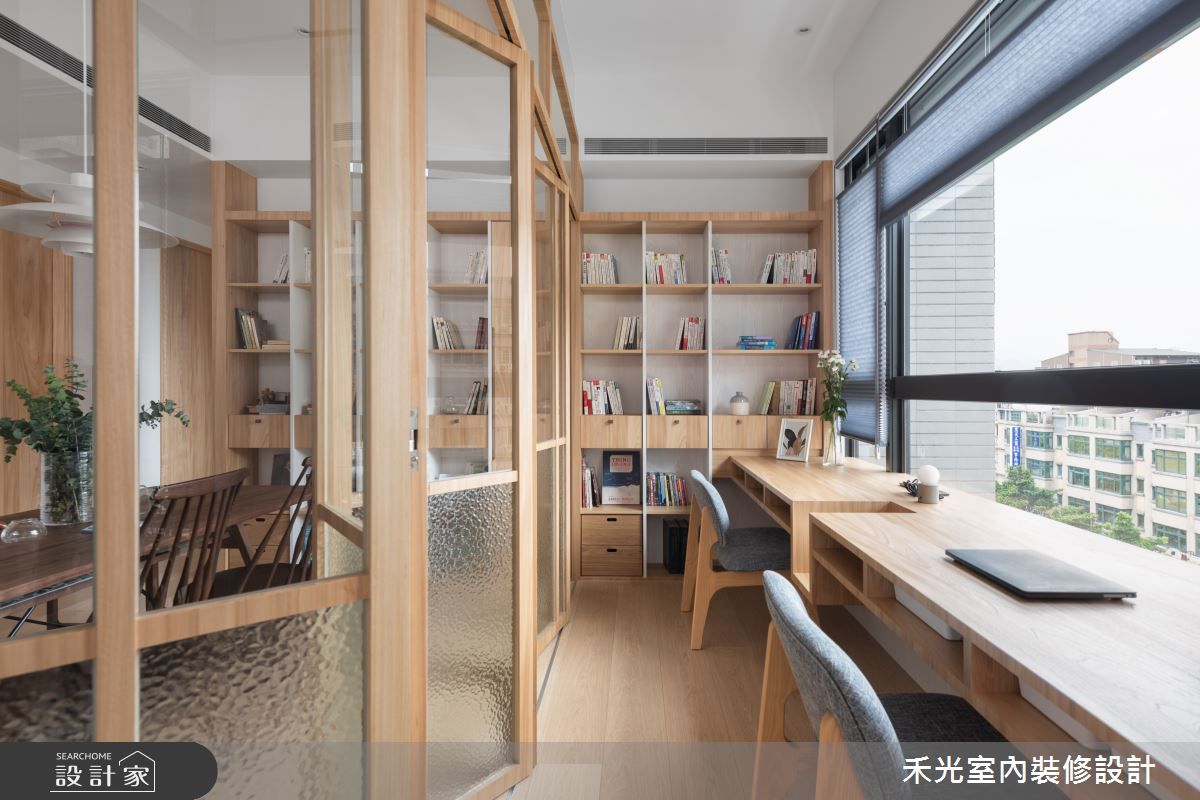 玻璃的通透性，能讓光線穿透，擴大空間感