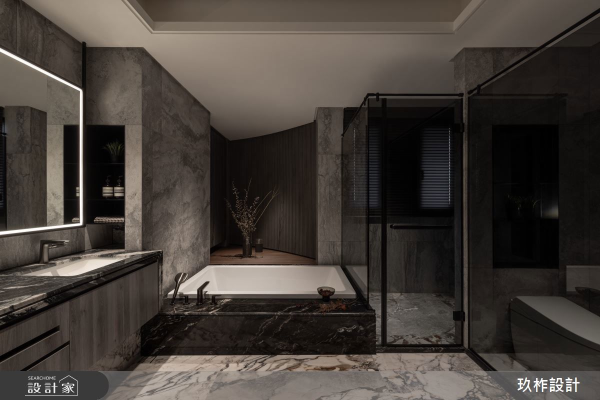 大尺寸浴缸設計,可與孩子們的一起享受沐浴時光