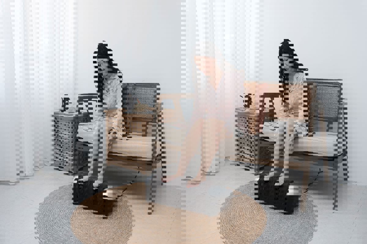 FUJI足輕鬆雙槽滾輪機帶來如同真人手感的深層揉捏，放鬆緊繃肌肉，提供恰到好處的暖意呵護（圖_FUJI 提供）